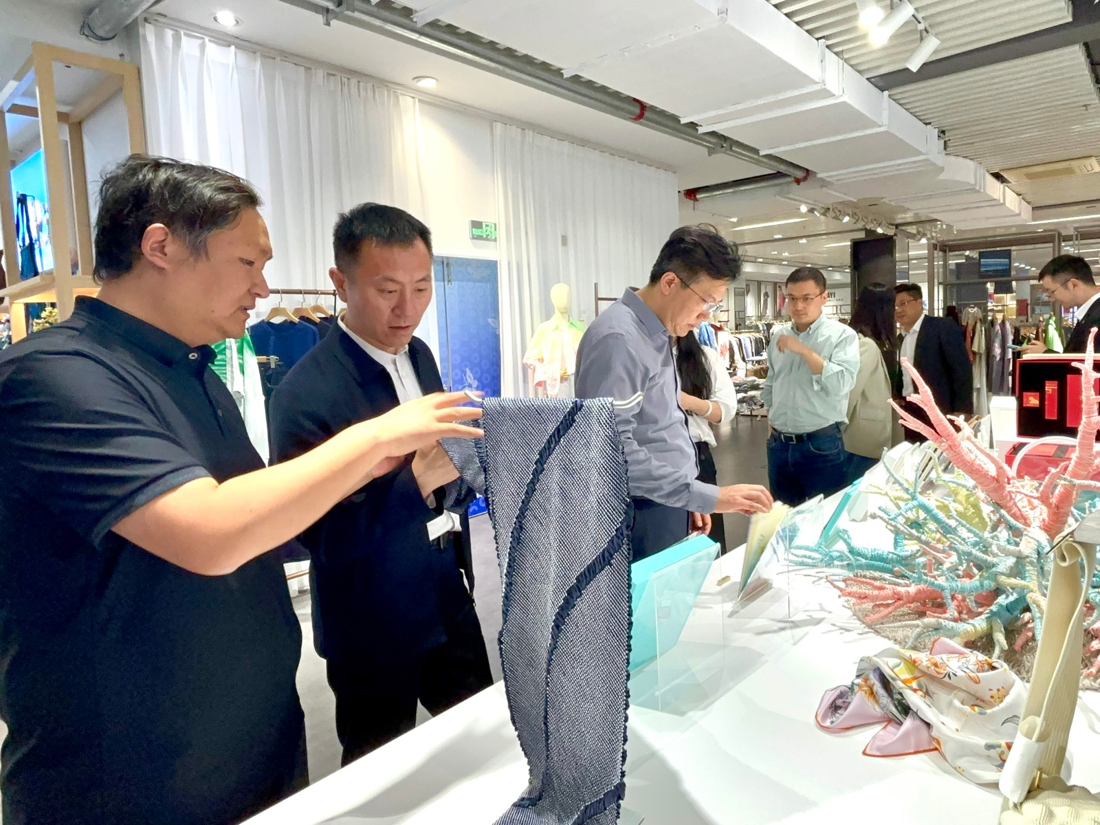 顾总2.jpg